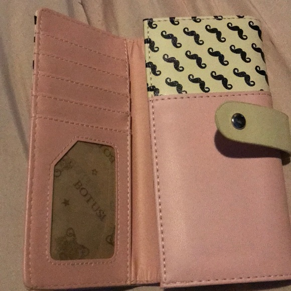 Wallet - Picture 3 of 4
